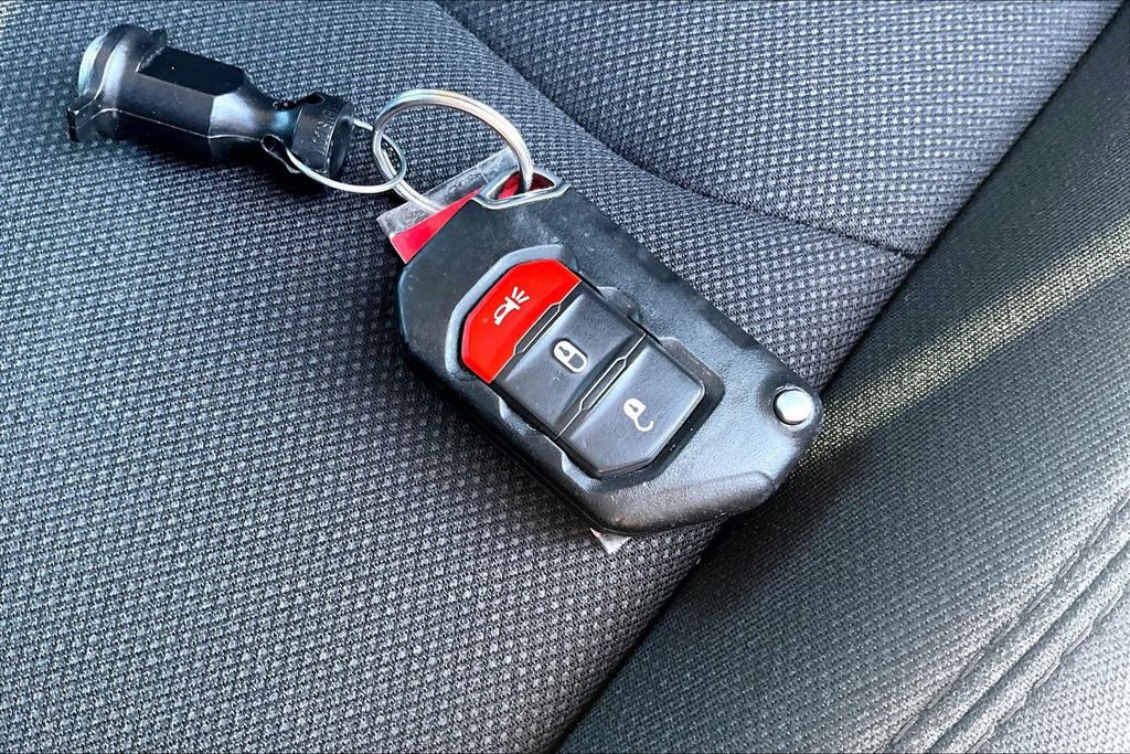 Used 2023 Jeep Gladiator Sport AWD/4WD image 11