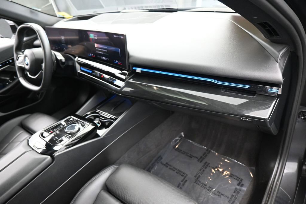 Used 2024 BMW 530i RWD image 52