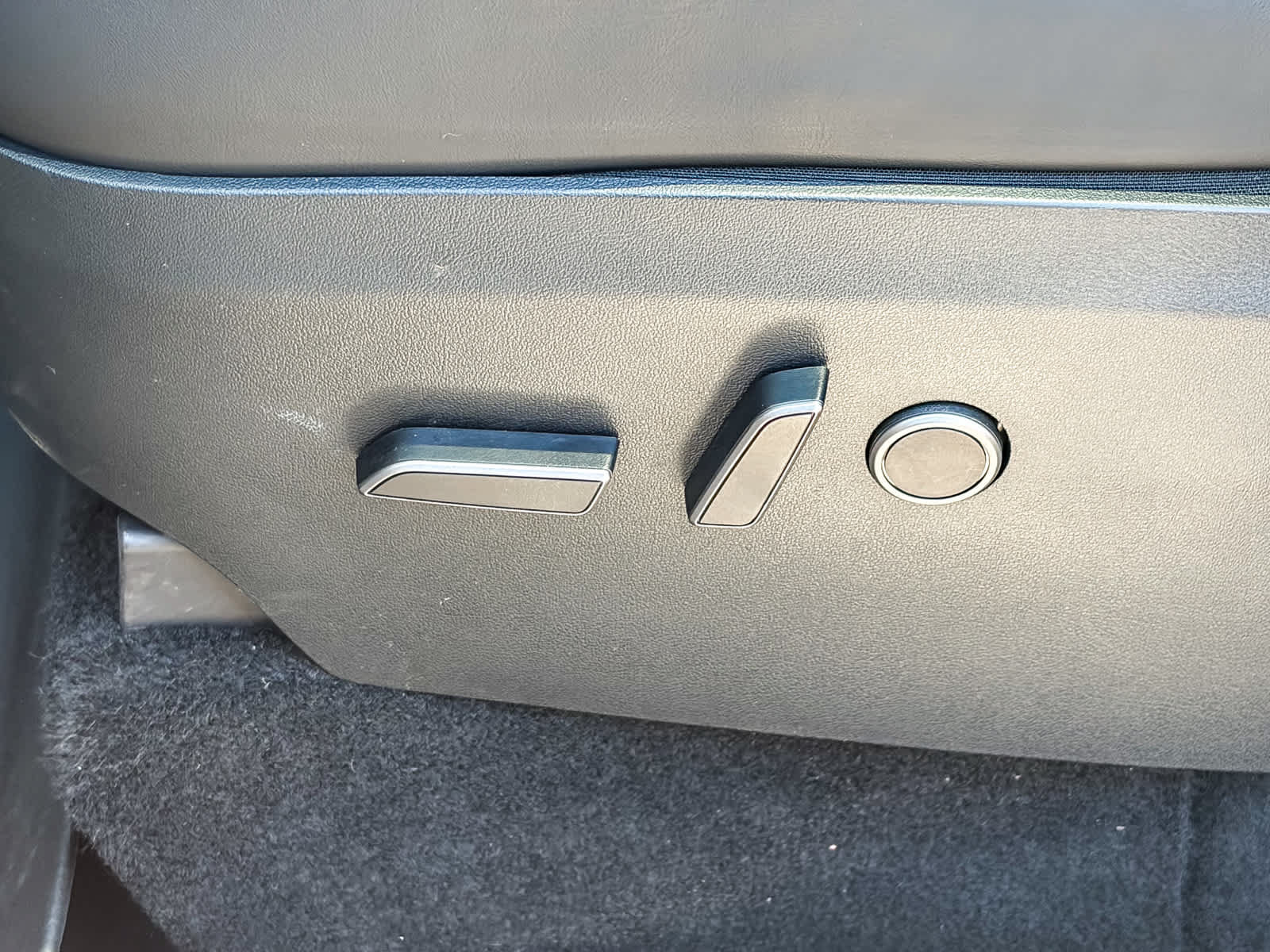 Used 2023 Tesla Model Y Long Range AWD/4WD image 20