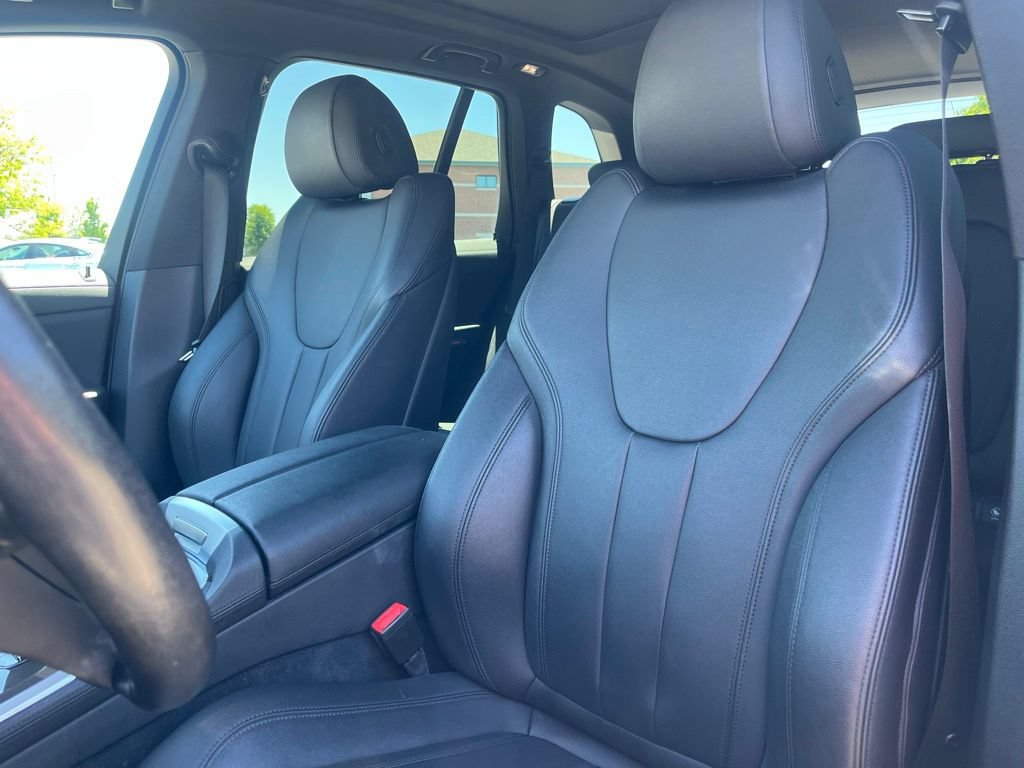 Used 2022 BMW X5 xDrive40i w/ Premium Package AWD/4WD image 15