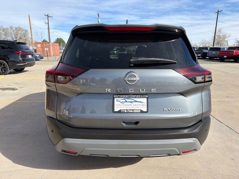 Used 2022 Nissan Rogue SV AWD/4WD image 4
