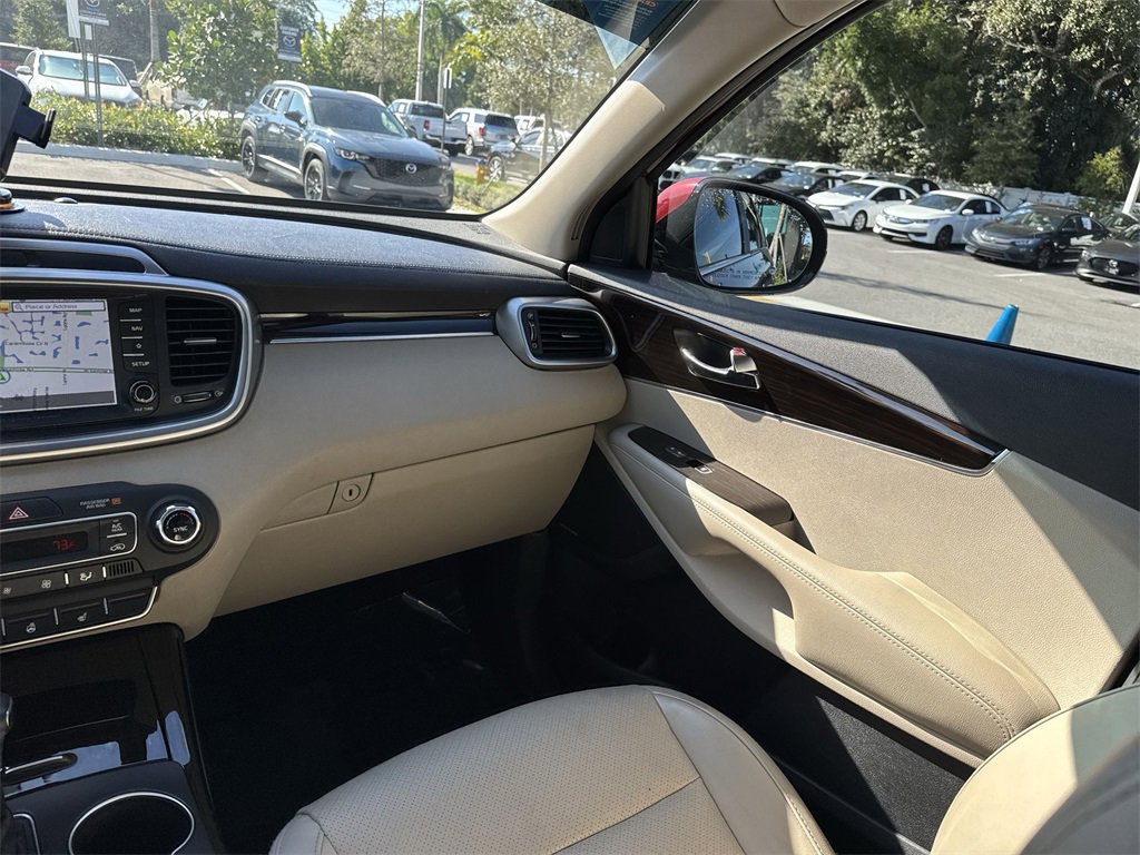 Used 2019 Kia Sorento EX w/ EX Touring Package image 16