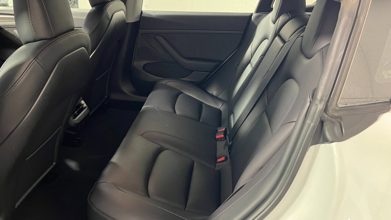 Used 2023 Tesla Model 3 Performance image 27
