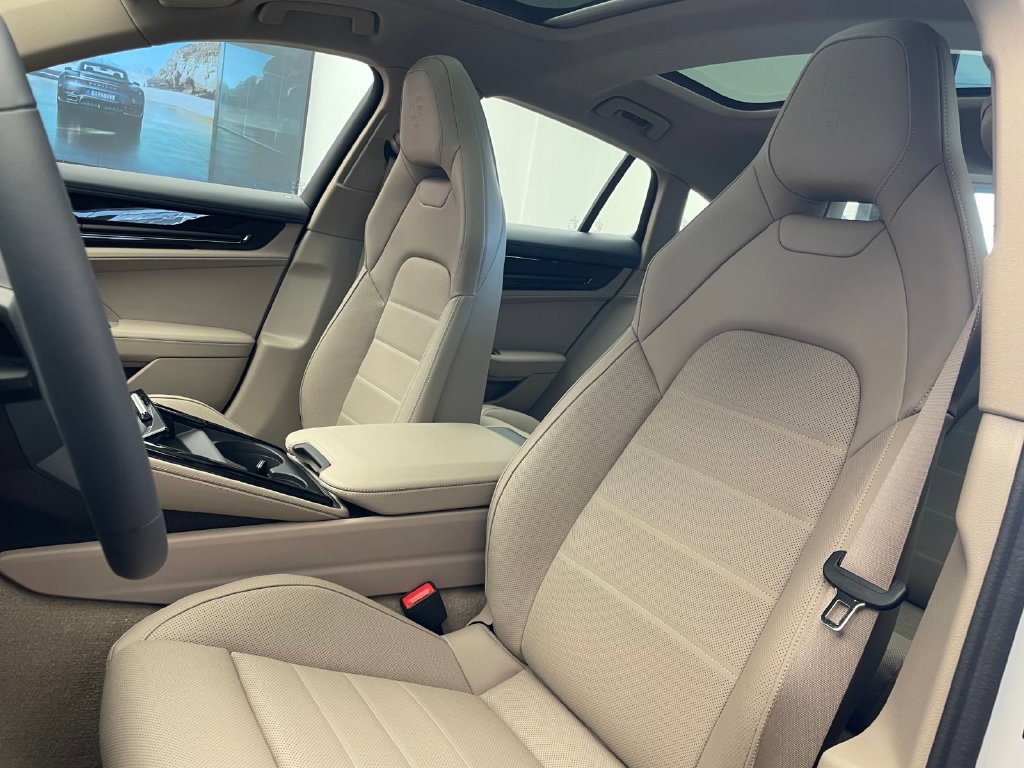 New 2026 Porsche Panamera 4 AWD/4WD image 5