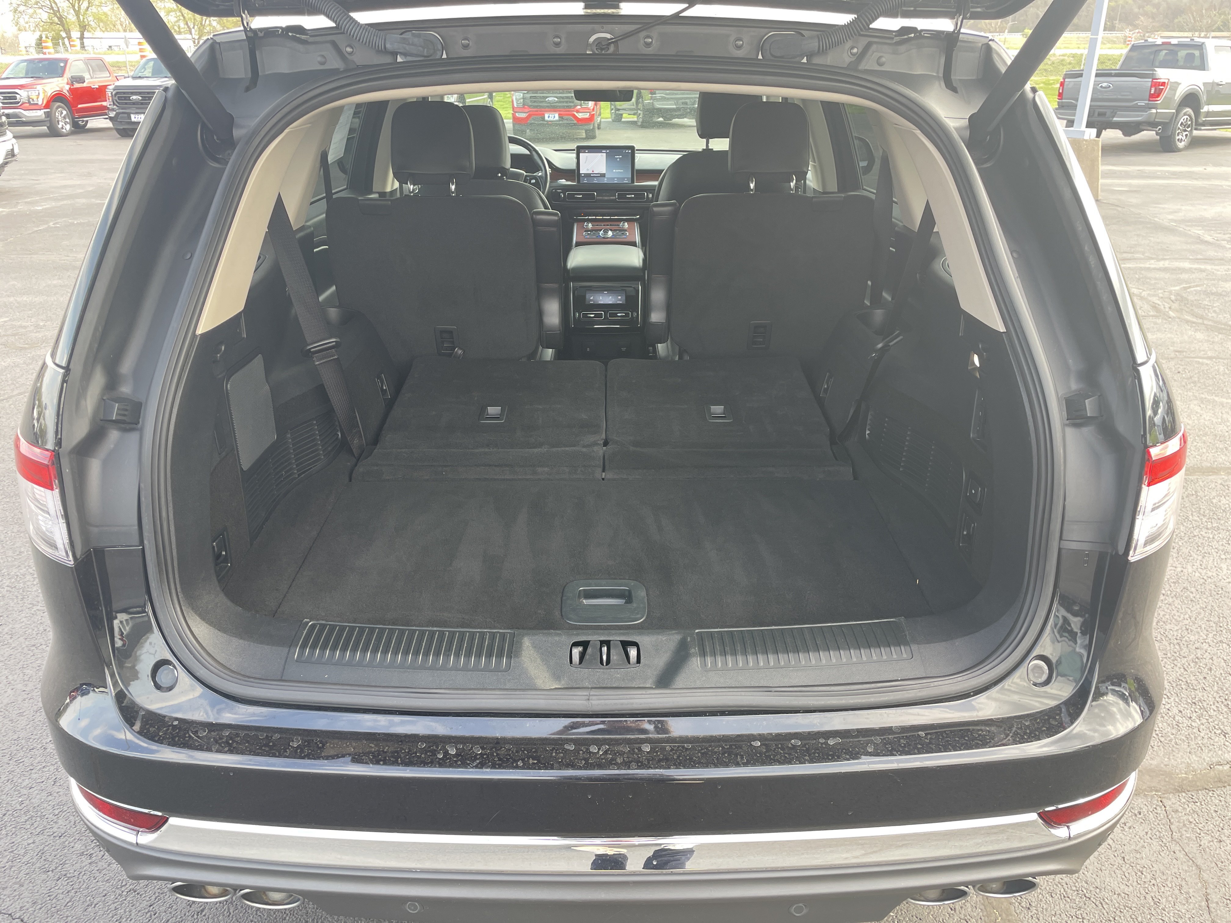 Used 2023 Lincoln Aviator Reserve AWD/4WD image 37