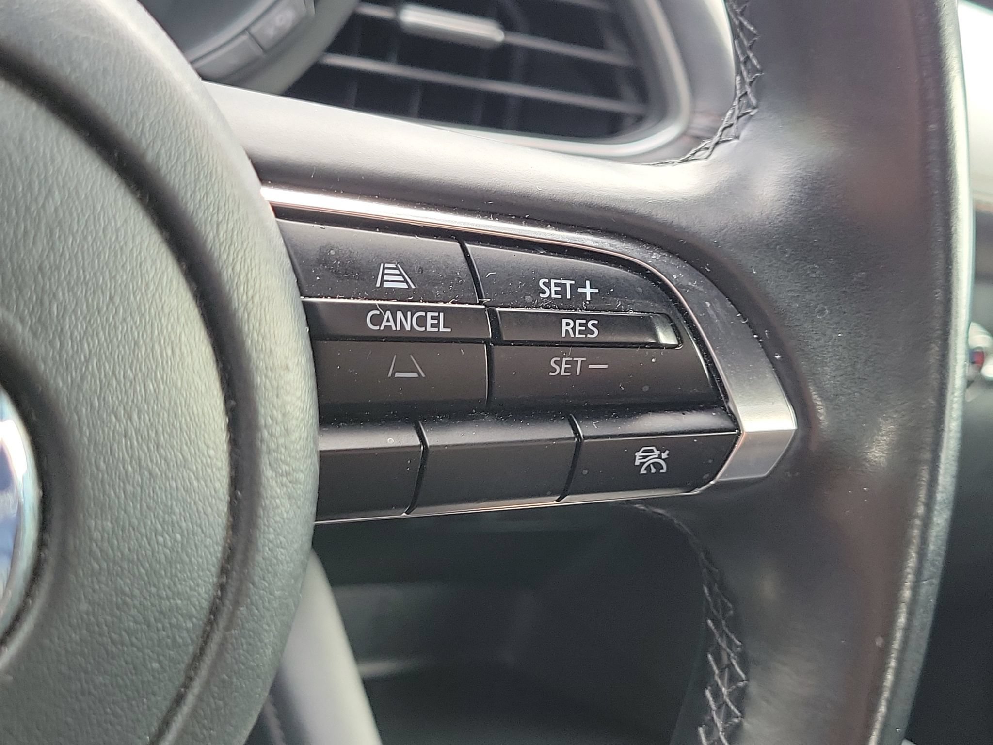 Used 2025 MAZDA MAZDA3 s Sport FWD image 12