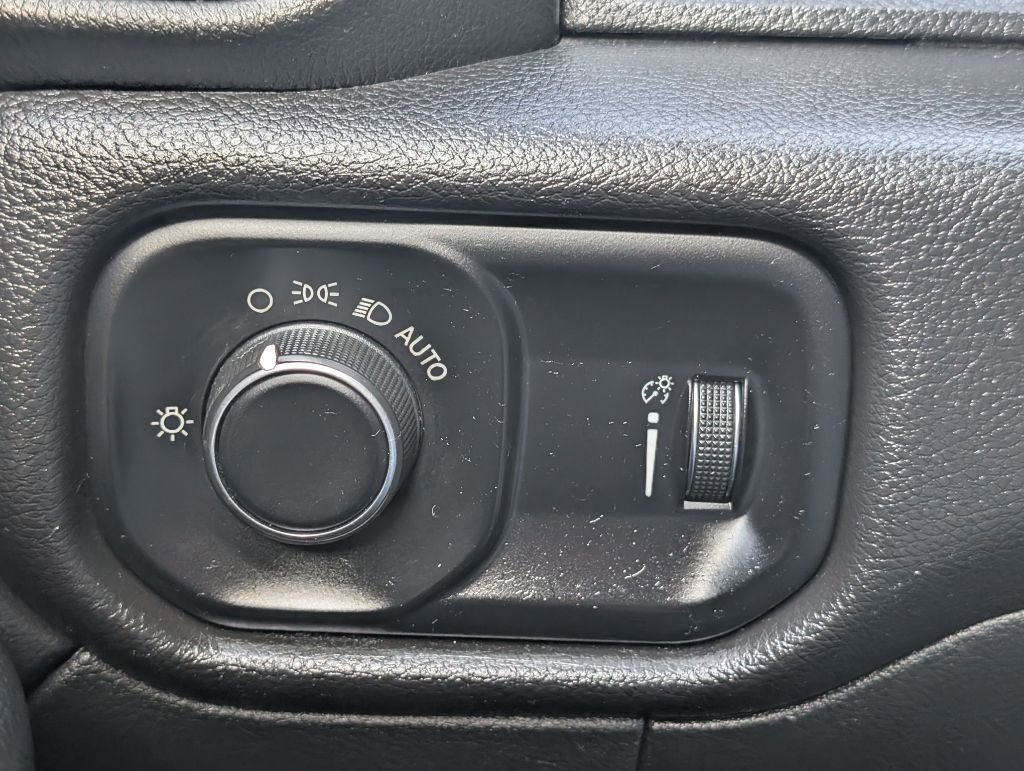 Used 2023 RAM 3500 Tradesman w/ Chrome Appearance Group image 11