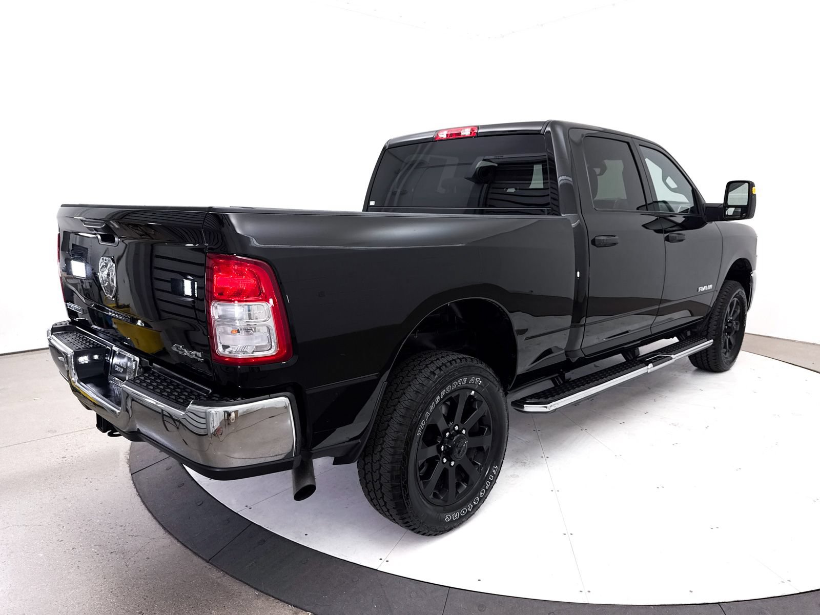 Used 2024 RAM 2500 Big Horn w/ Bed Utility Group AWD/4WD image 15