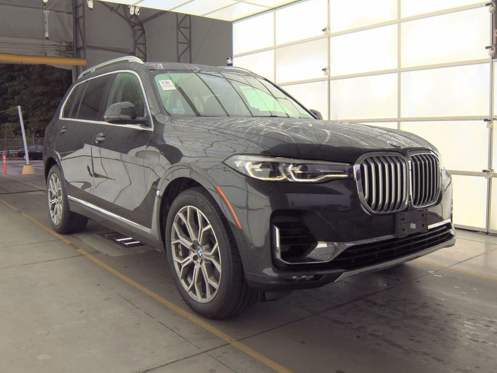Used 2020 BMW X7 xDrive40i w/ Cold Weather Package AWD/4WD image 3
