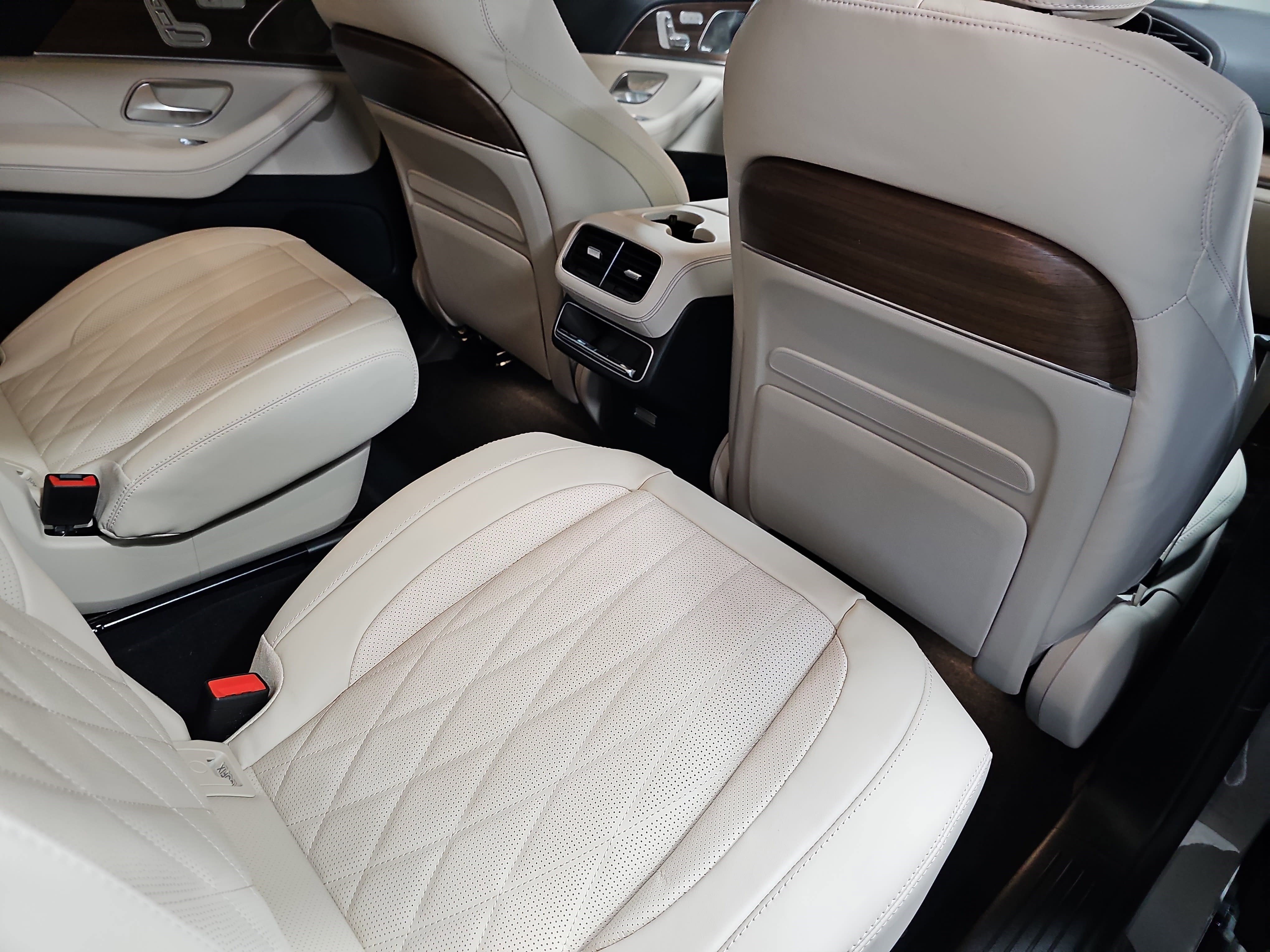 New 2026 Mercedes-Benz GLS 63 AMG 4MATIC image 11