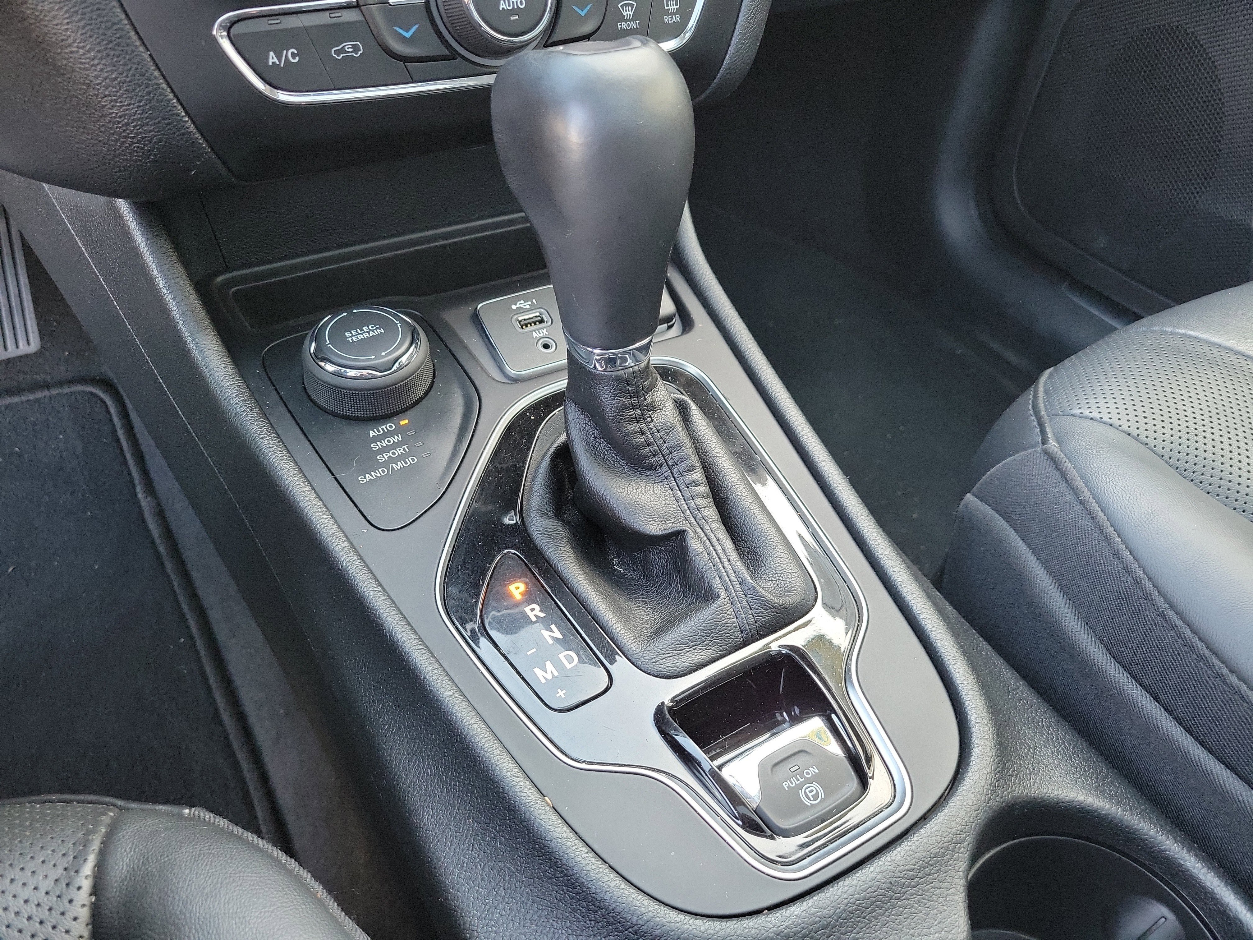 Used 2020 Jeep Cherokee Limited AWD/4WD image 19