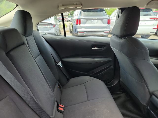 Used 2020 Toyota Corolla LE FWD image 30