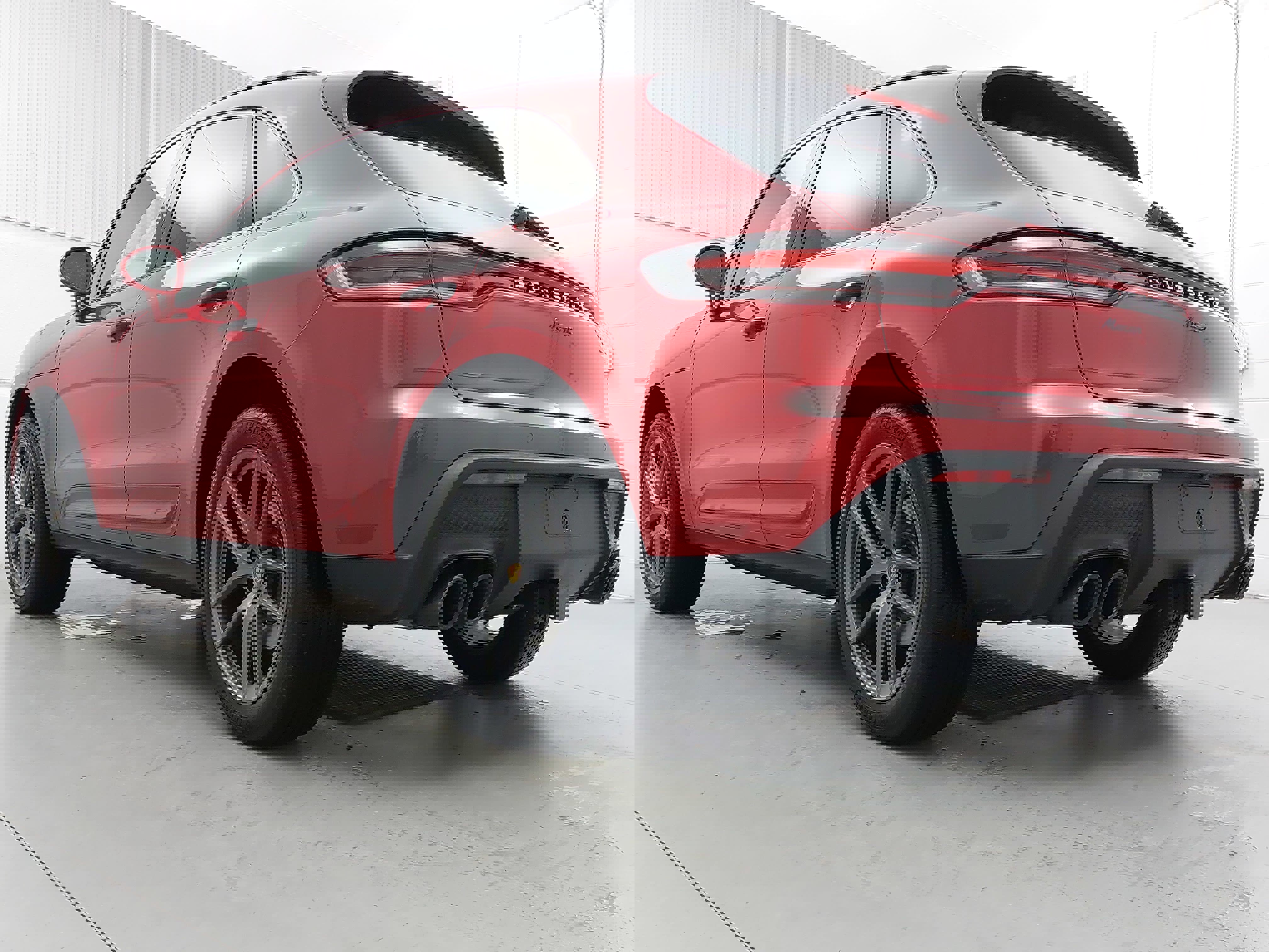 Certified 2025 Porsche Macan image 3