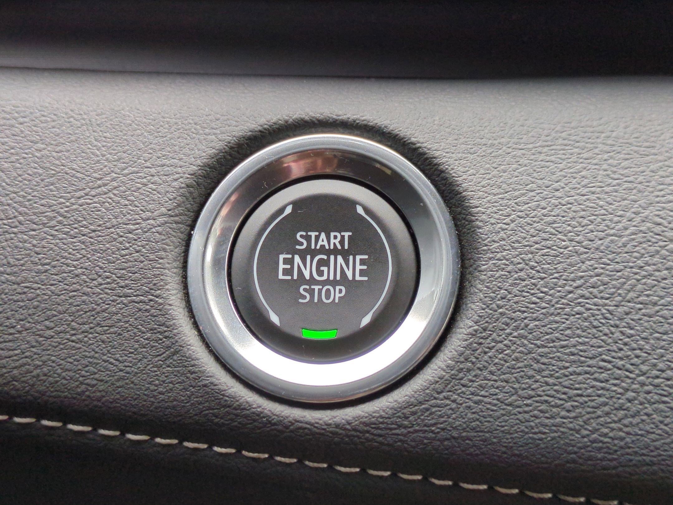 Used 2023 Cadillac Escalade Premium Luxury AWD/4WD image 29