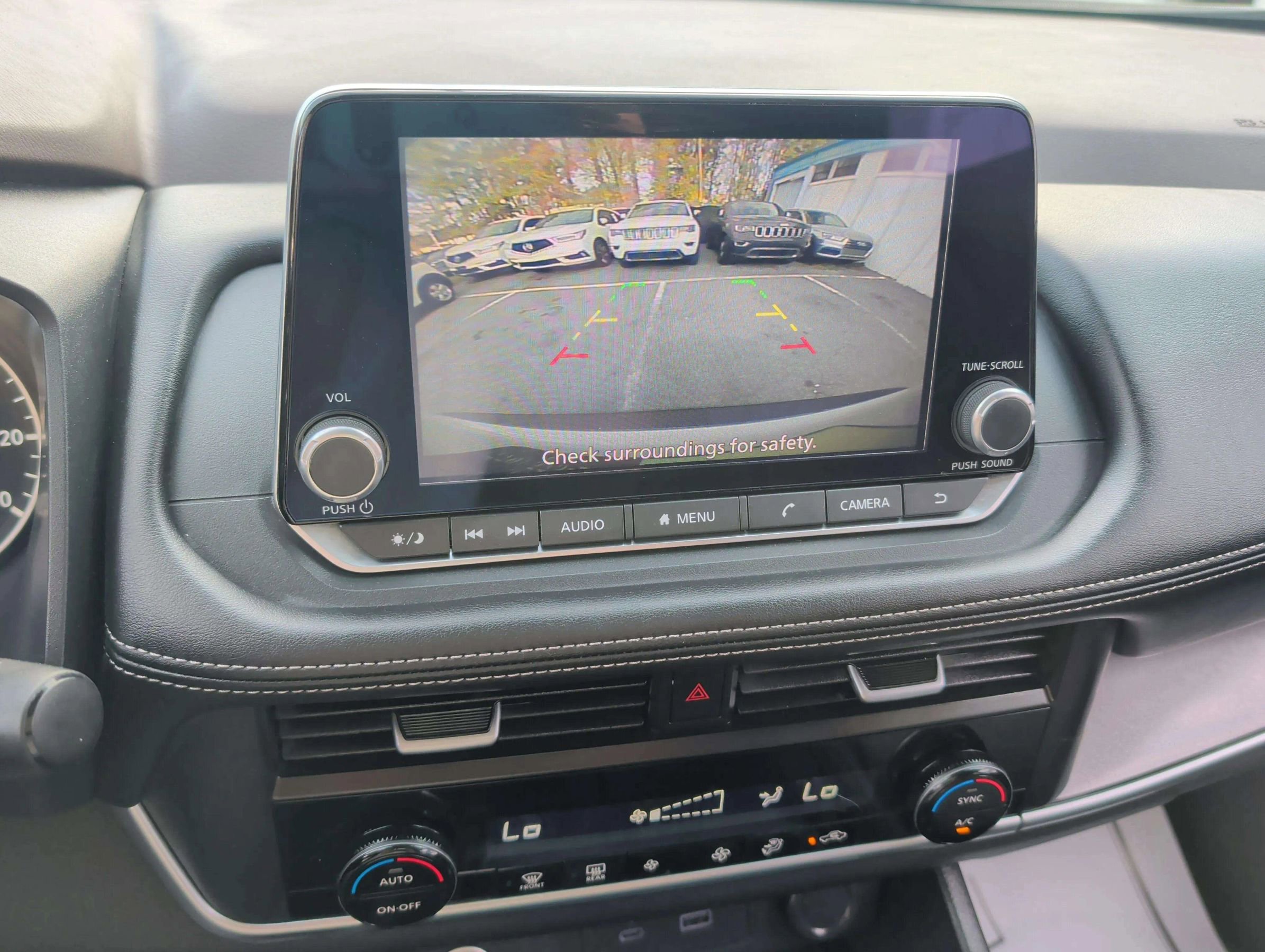 Used 2023 Nissan Rogue SV image 26