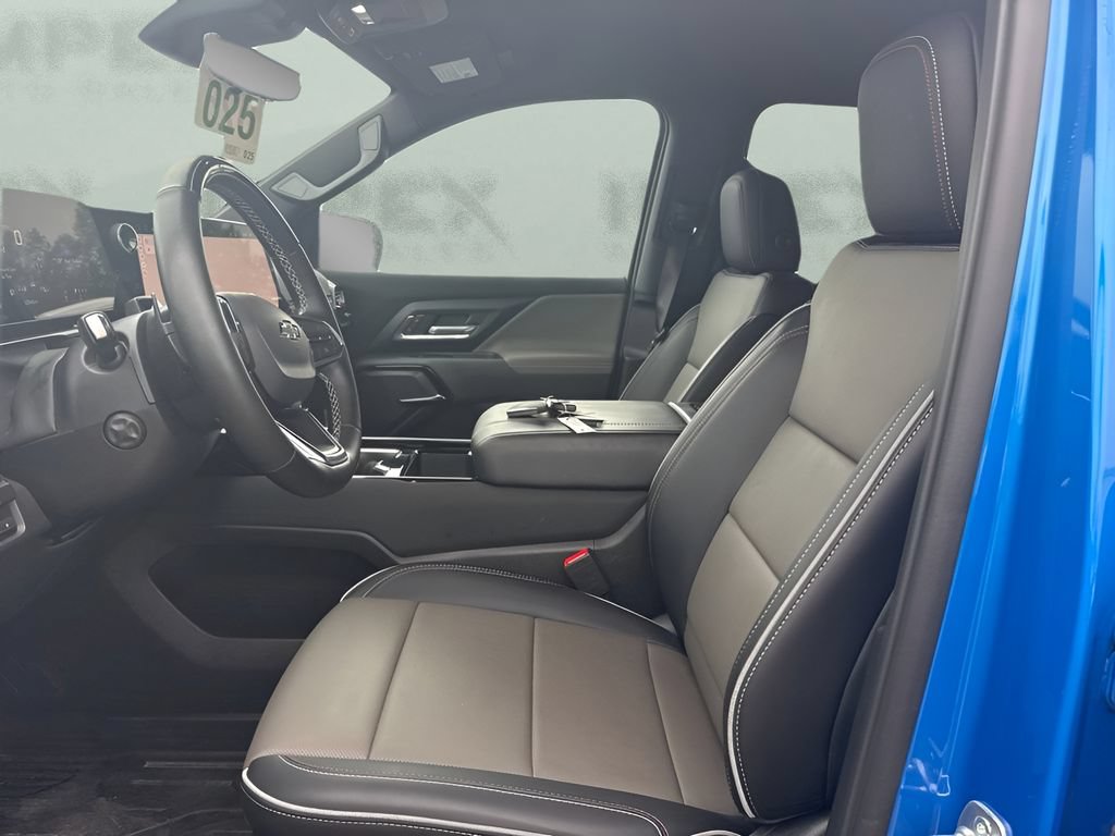 Used 2026 Chevrolet Silverado EV Trail Boss AWD/4WD image 7