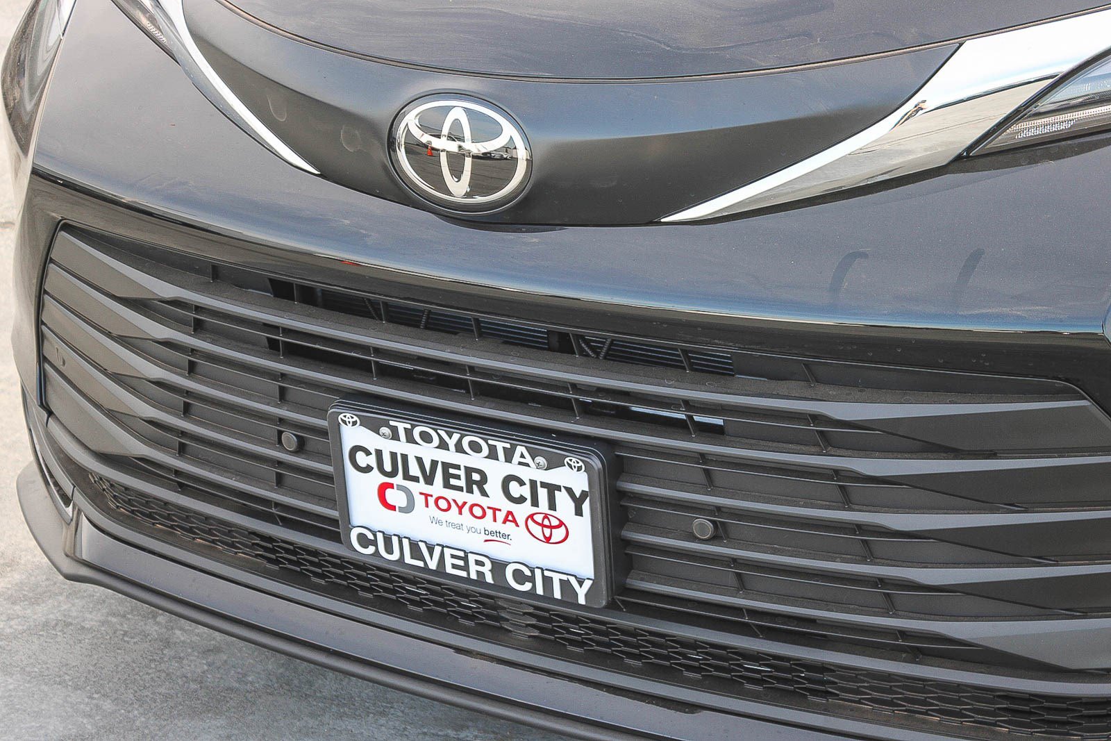 New 2026 Toyota Sienna XLE FWD image 6