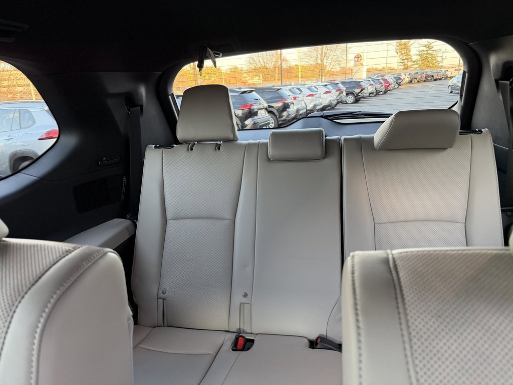 Used 2025 Toyota Grand Highlander AWD Hybrid image 10