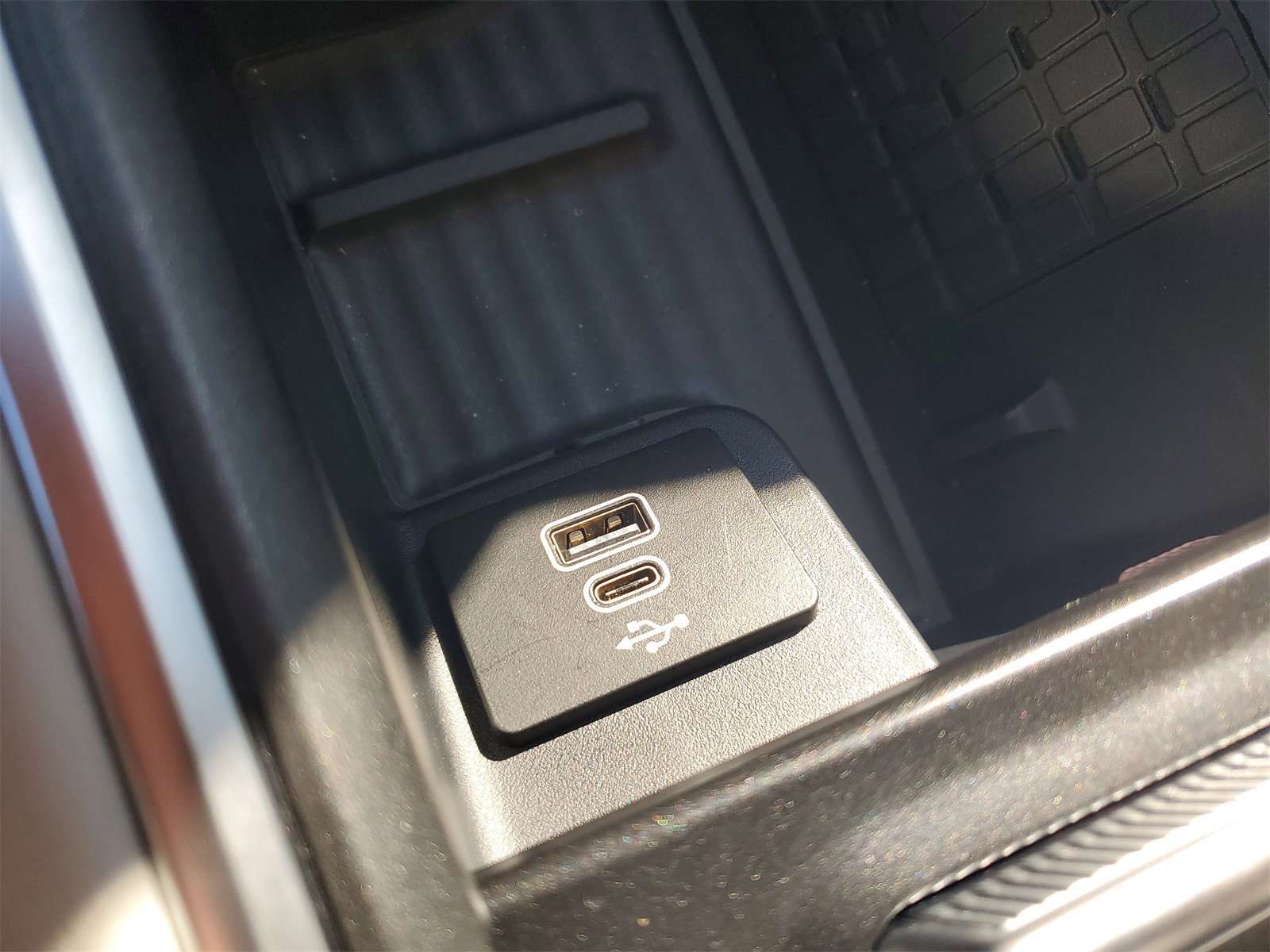 Certified 2025 Ford Expedition Platinum w/ Platinum Ultimate Package image 30