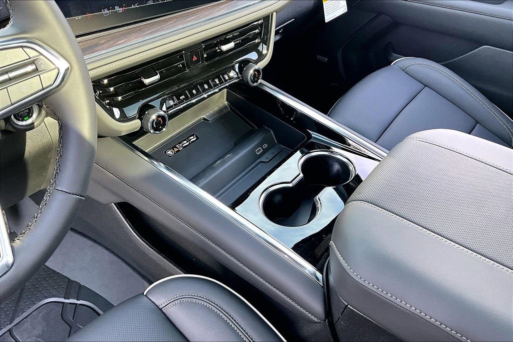 New 2026 Chevrolet Suburban Premier w/ Sun And Tow Package image 8