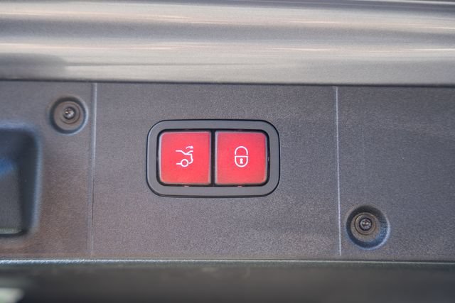 Used 2011 Mercedes-Benz S 550 image 11