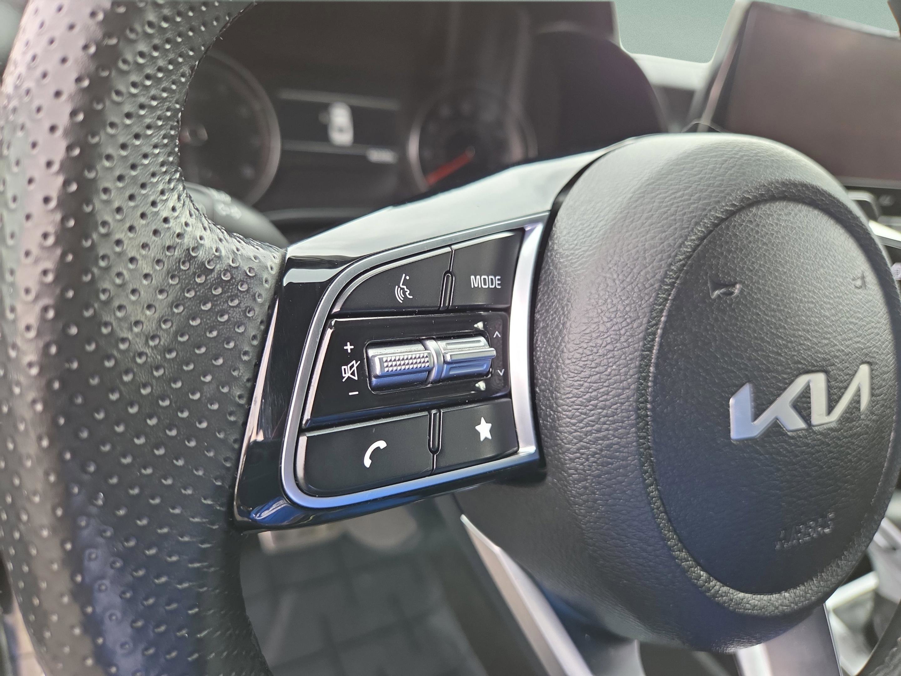 Used 2024 Kia Forte GT-Line image 13