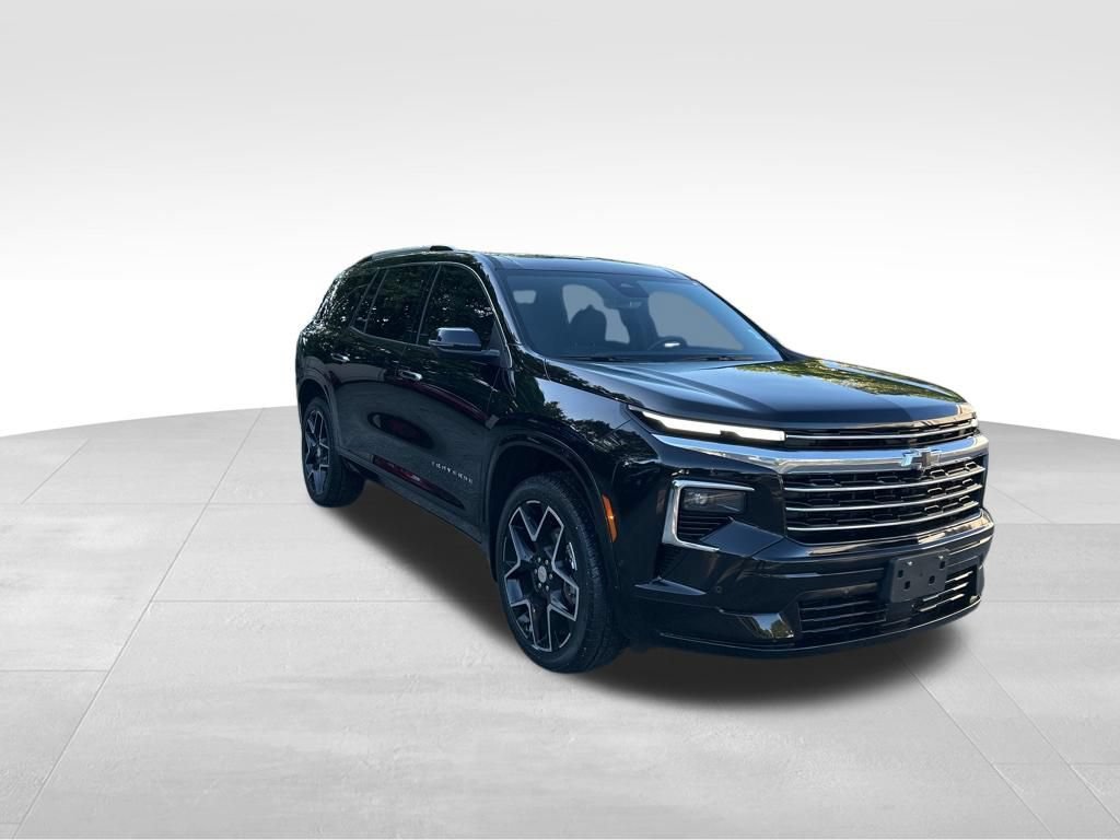 Used 2025 Chevrolet Traverse High Country w/ LPO, Floor Liner Package AWD/4WD image 8