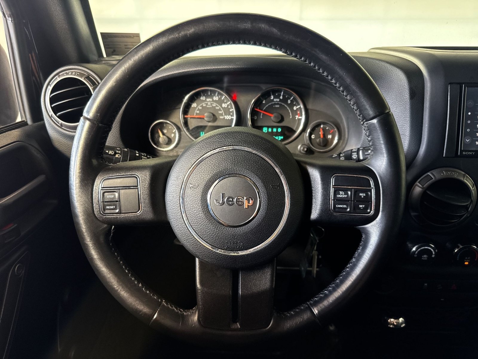 Used 2018 Jeep Wrangler Sport AWD/4WD image 24