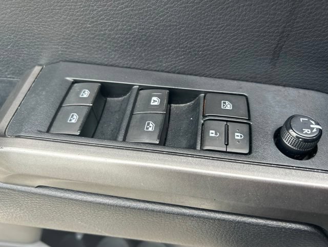 Used 2019 Toyota Tacoma SR5 AWD/4WD image 31