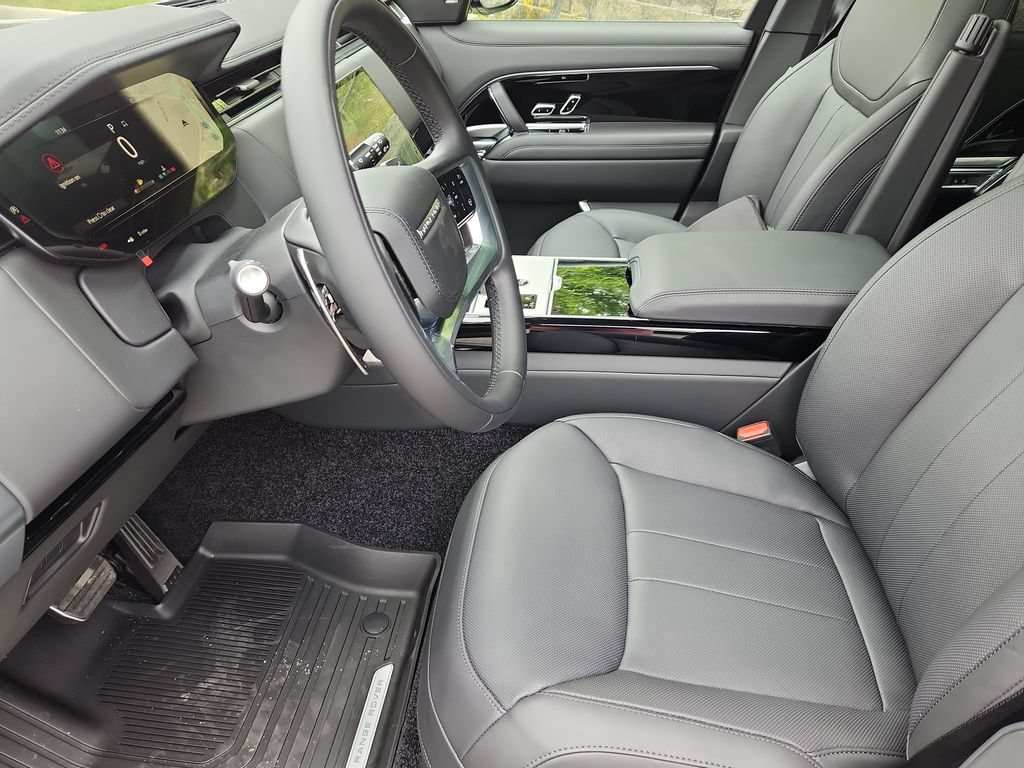 New 2026 Land Rover Range Rover Long Wheelbase SE AWD/4WD image 23