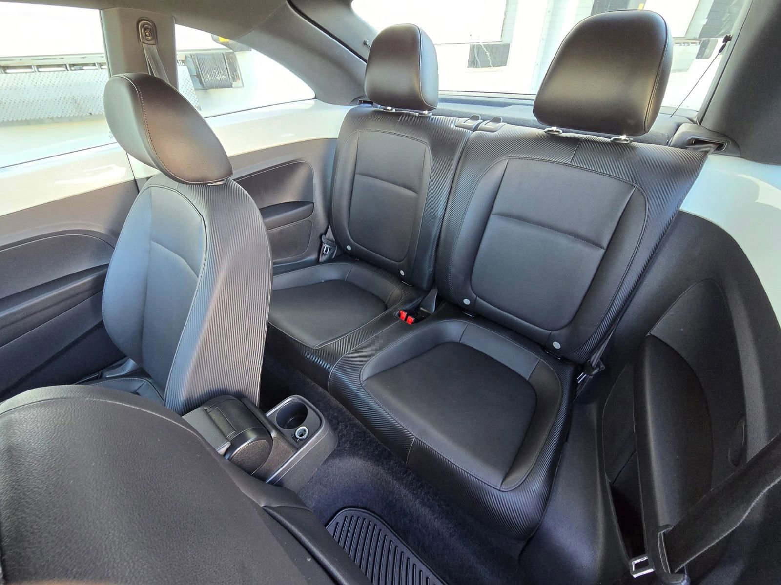 Used 2015 Volkswagen Beetle TDI FWD image 15