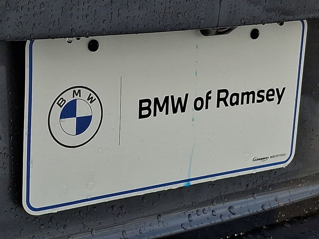 Used 2021 Volkswagen Tiguan SE w/ Panoramic Sunroof Package image 29