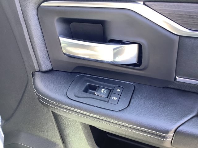 New 2026 RAM 2500 Laramie w/ Sport Appearance Package AWD/4WD image 45