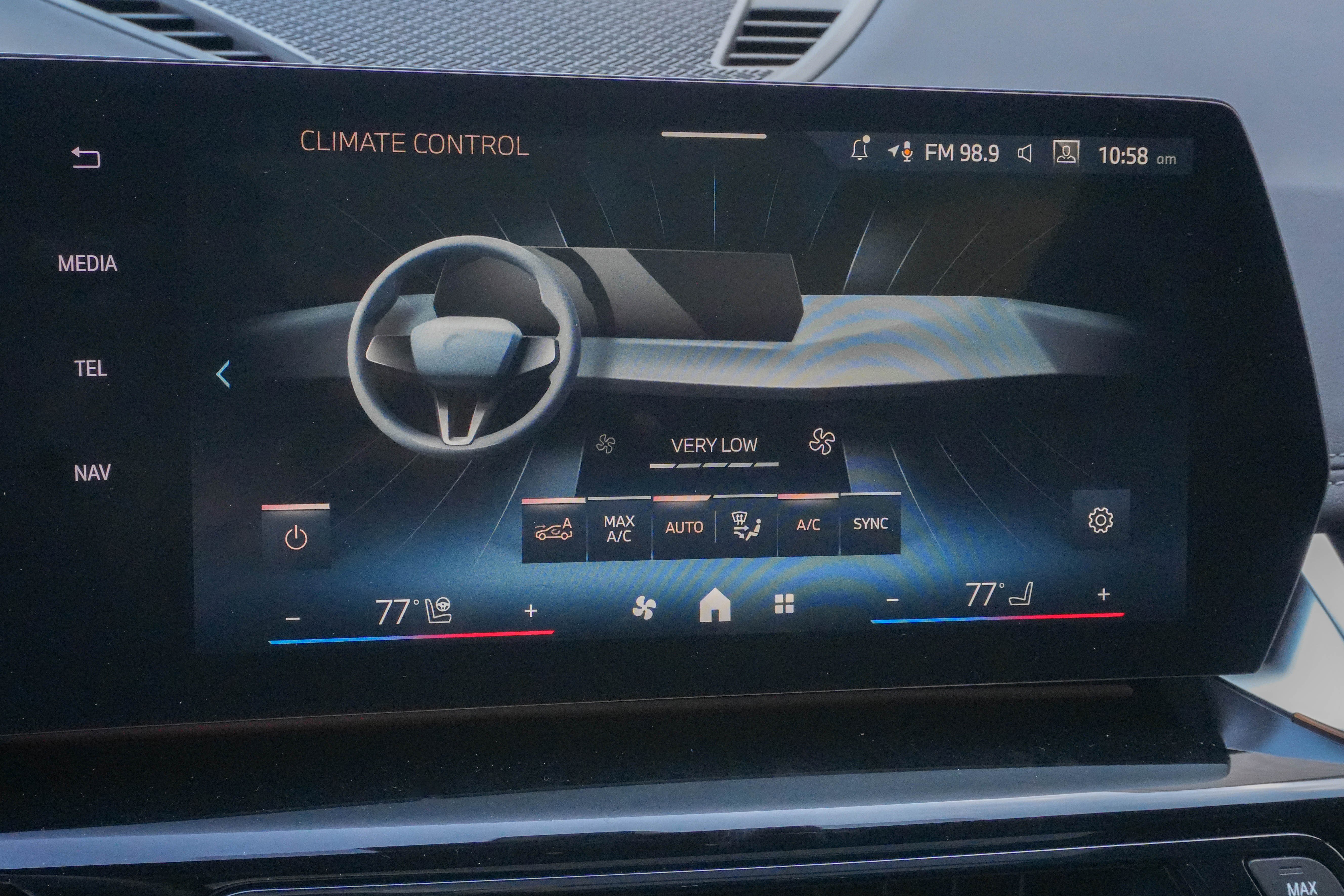 Certified 2025 BMW X1 xDrive28i image 23