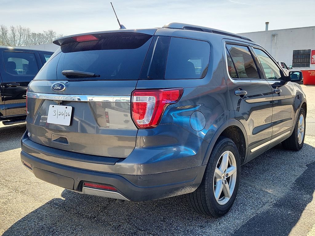 Used 2019 Ford Explorer XLT w/ Equipment Group 201A image 5