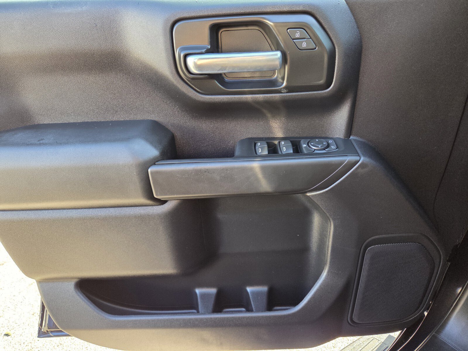 Used 2024 Chevrolet Silverado 1500 Custom Trail Boss w/ LPO, Dark Essentials Package image 22