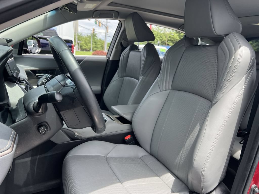 Used 2021 Toyota Venza AWD/4WD image 13