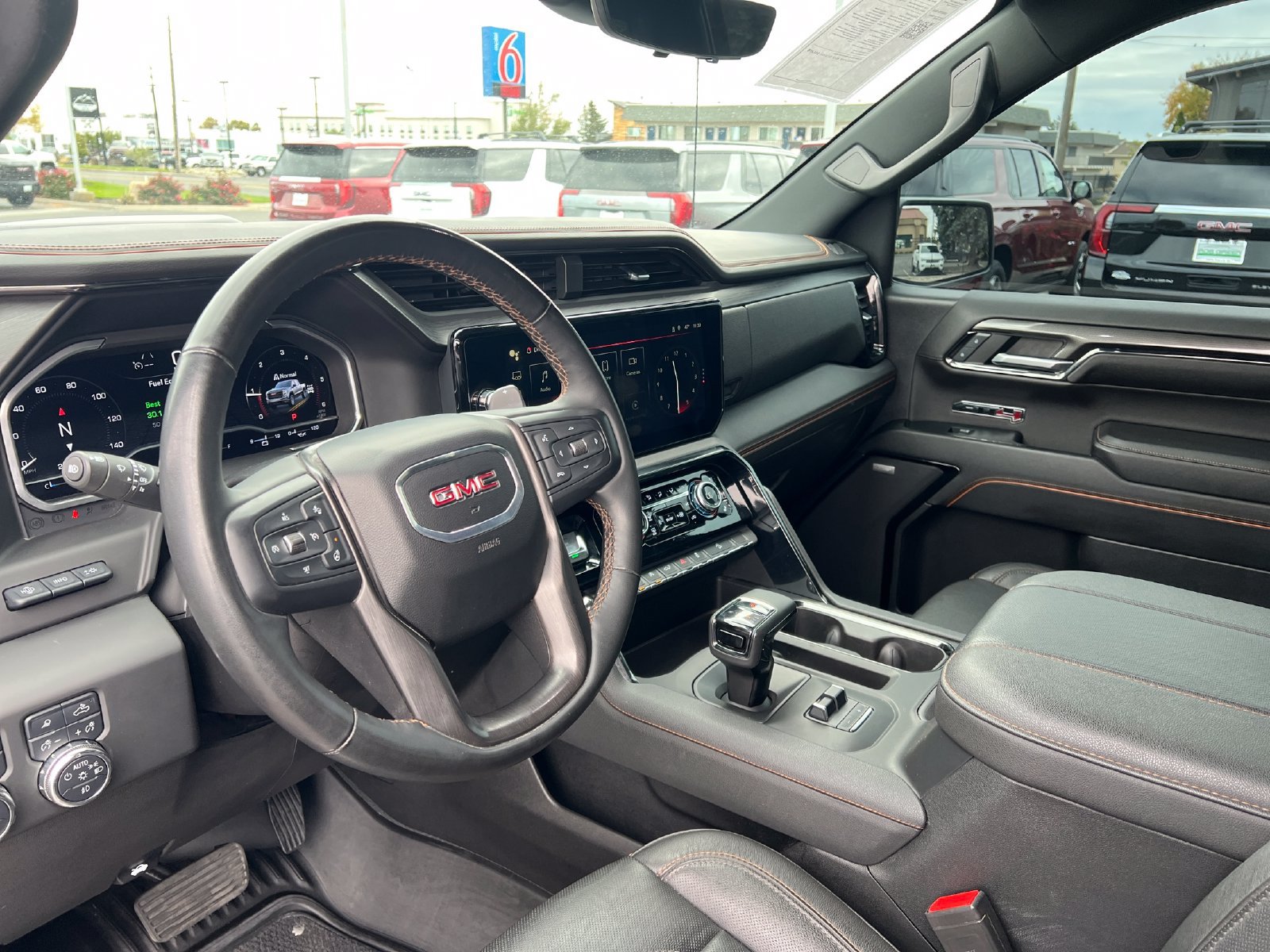 Used 2023 GMC Sierra 1500 AT4 w/ Technology Package AWD/4WD image 29