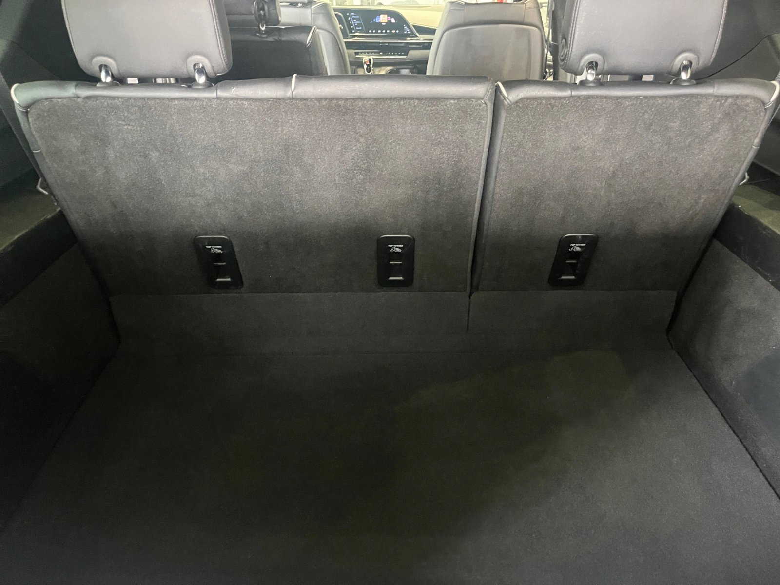 Used 2024 Cadillac Escalade ESV Sport image 20