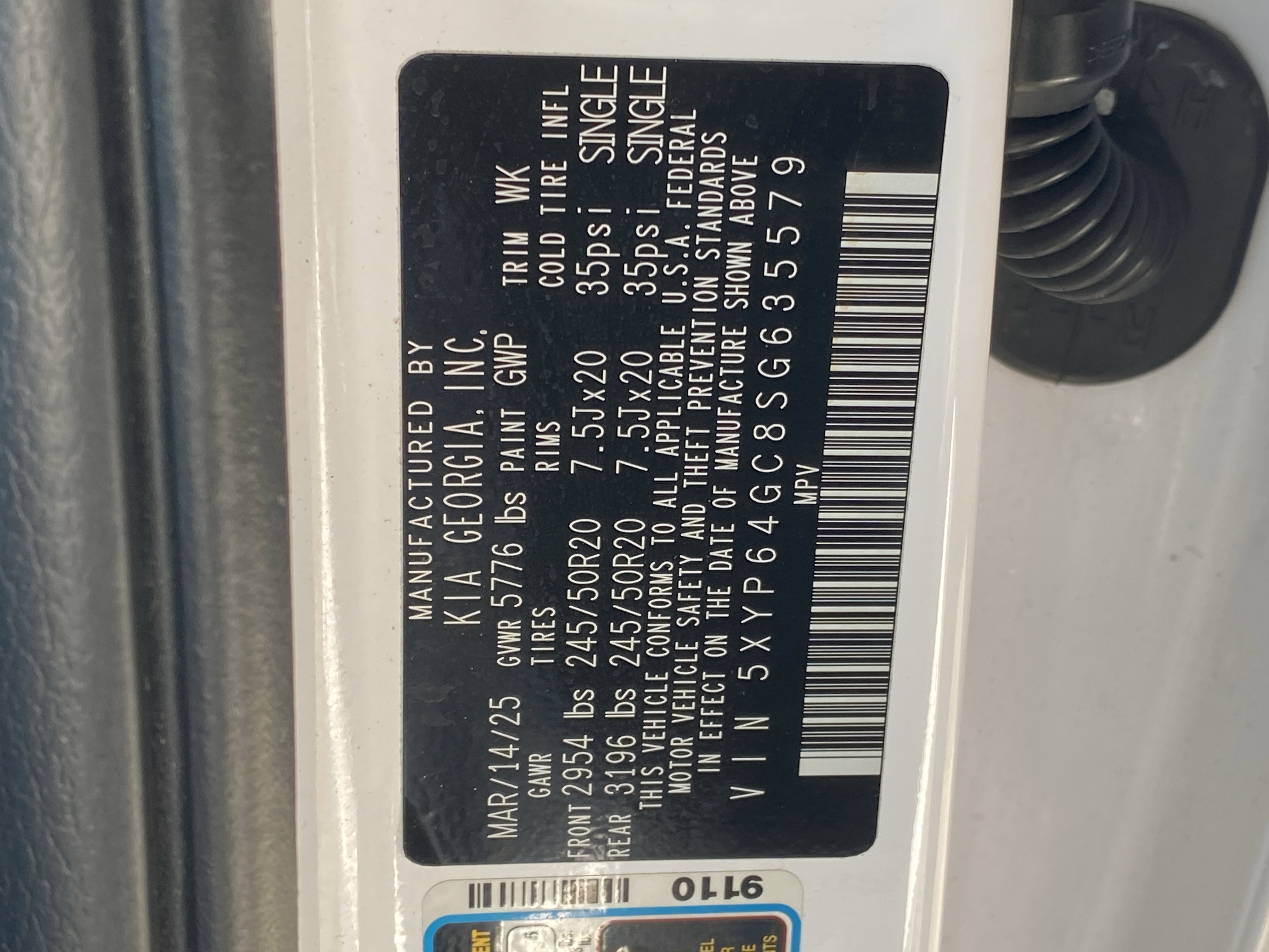 Used 2025 Kia Telluride S image 32