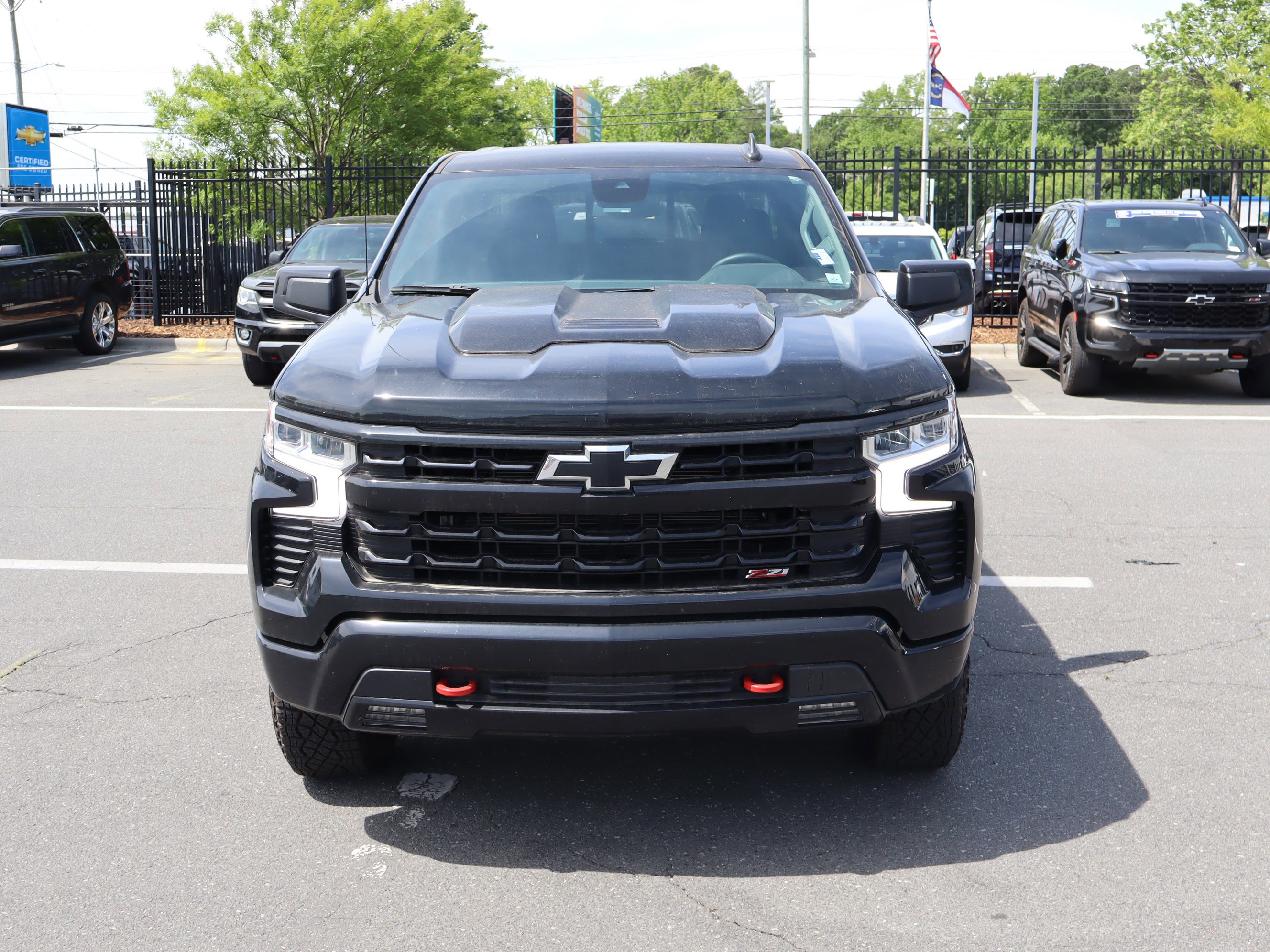 Used 2024 Chevrolet Silverado 1500 LT Trail Boss w/ Convenience Package II AWD/4WD image 15