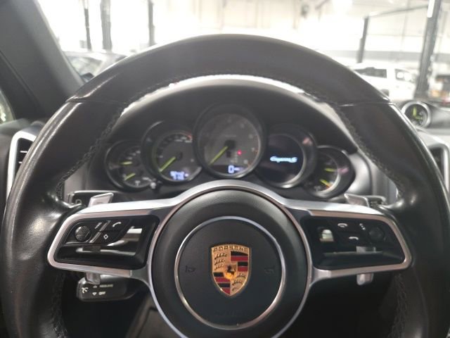 Used 2017 Porsche Cayenne S Platinum image 16