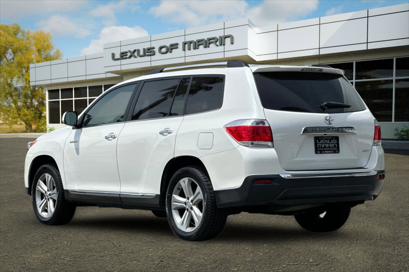 Used 2013 Toyota Highlander Limited AWD/4WD image 3