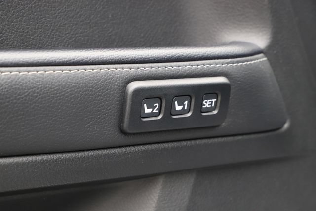 Used 2024 Toyota 4Runner Limited AWD/4WD image 18