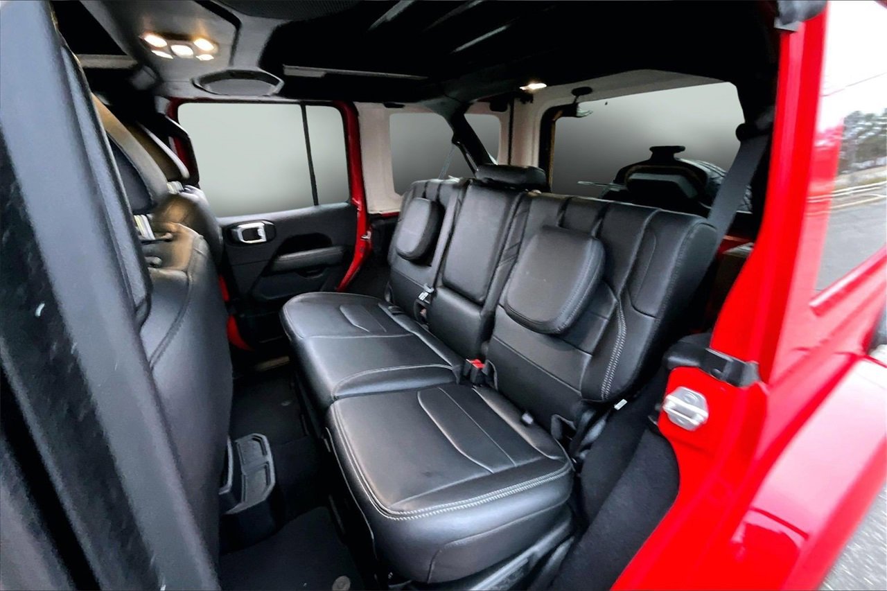 Used 2023 Jeep Wrangler Unlimited Sahara w/ Cold Weather Group image 21