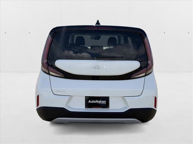 Used 2023 Kia Soul LX image 6