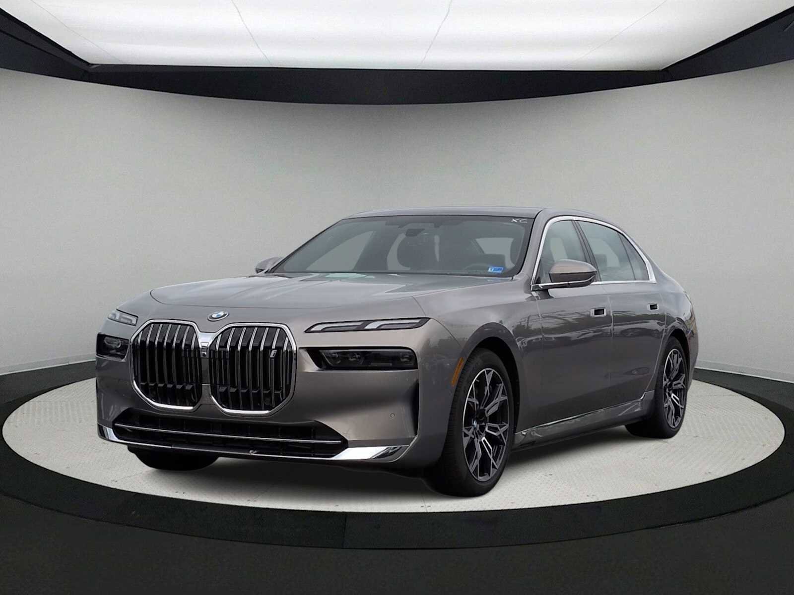 Used 2025 BMW i7 eDrive50 RWD image 4