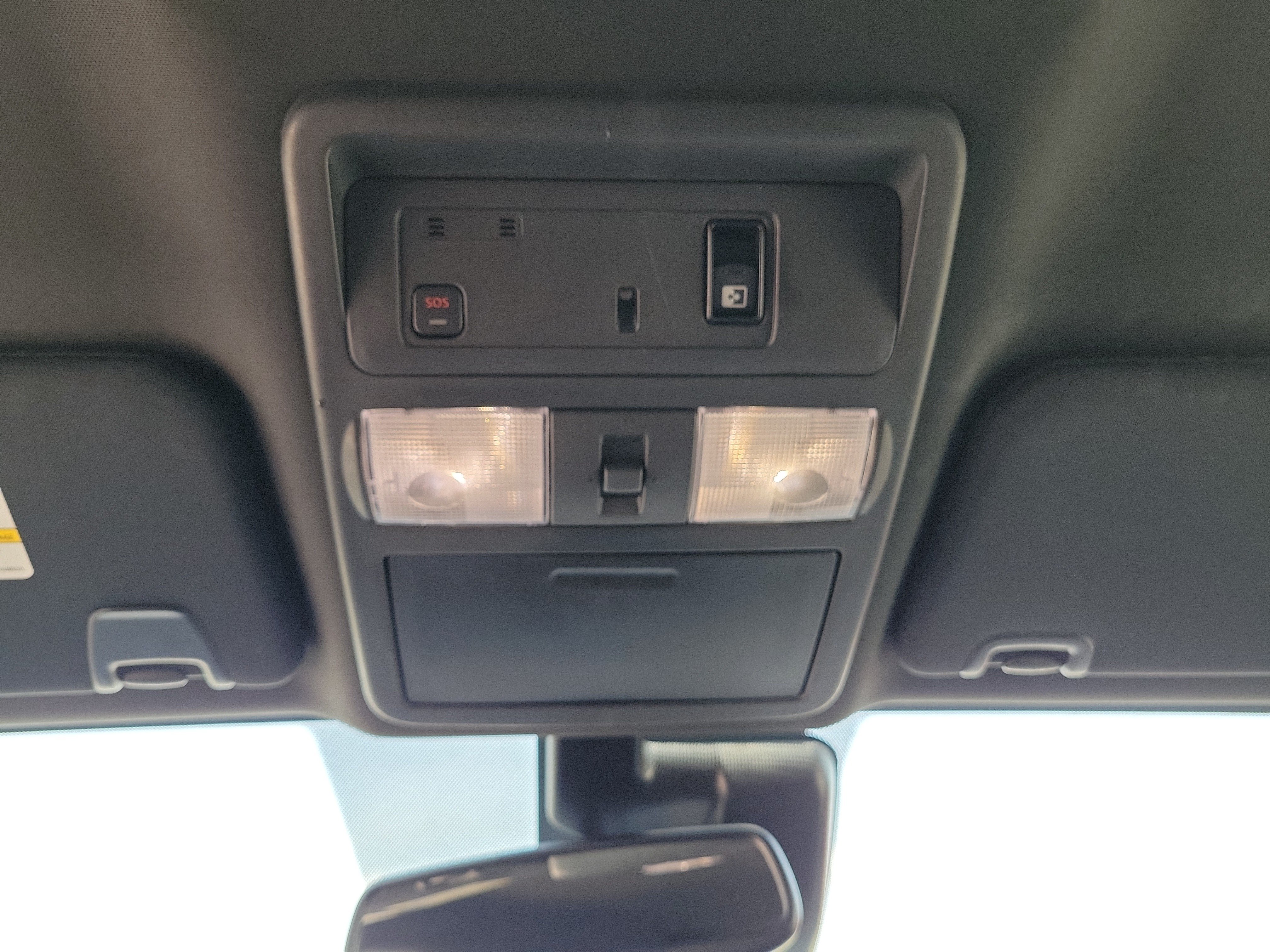 Used 2022 Nissan Titan PRO-4X w/ Pro-4x Convenience Package AWD/4WD image 30