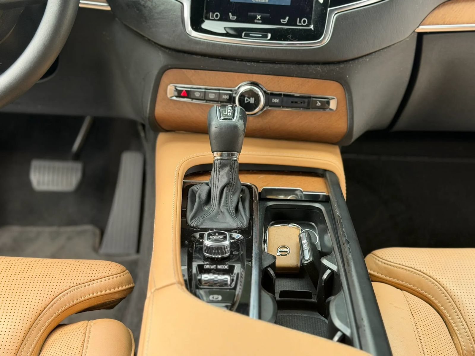 Used 2017 Volvo XC90 T6 Inscription w/ Vision Package AWD/4WD image 33