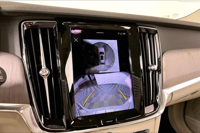 Used 2025 Volvo V90 B6 Cross Country Plus w/ Protection Package Premier AWD/4WD image 12